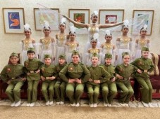 Хореографический коллектив современных танцев - педагог Грекова Екатерина Юрьевна